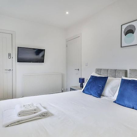 Villa 3 Bed Refurbished, Modern House, Wifi, Patio Area Sheffield Esterno foto