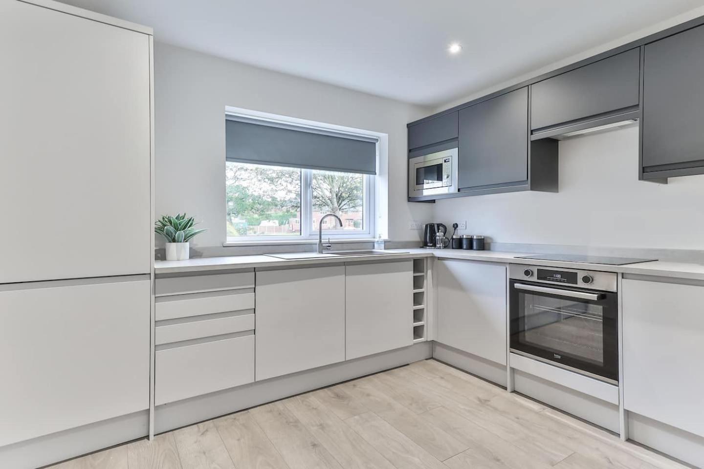 Villa 3 Bed Refurbished, Modern House, Wifi, Patio Area Sheffield Esterno foto
