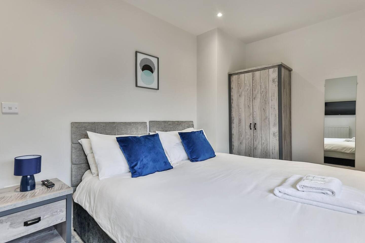 Villa 3 Bed Refurbished, Modern House, Wifi, Patio Area Sheffield Esterno foto