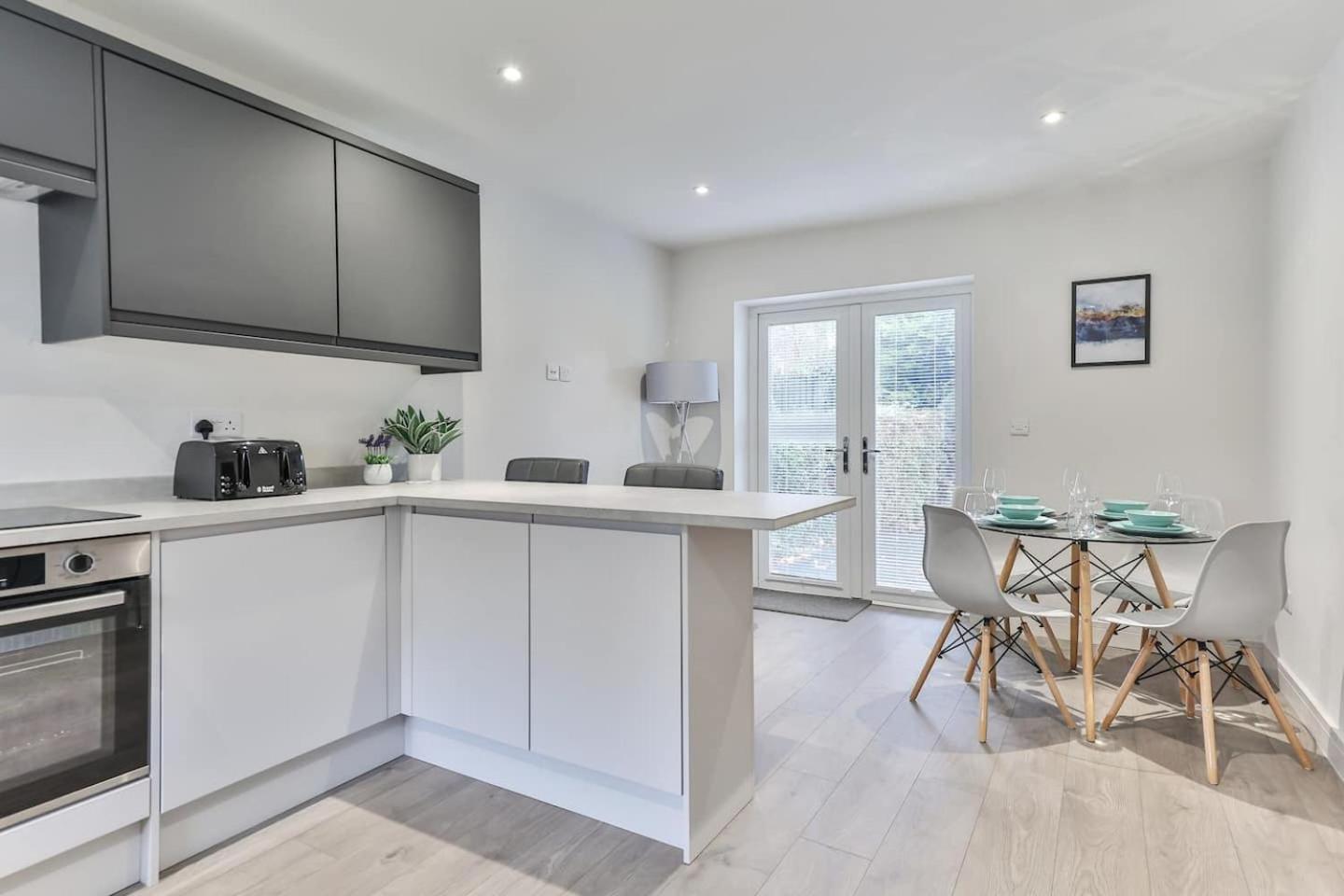Villa 3 Bed Refurbished, Modern House, Wifi, Patio Area Sheffield Esterno foto